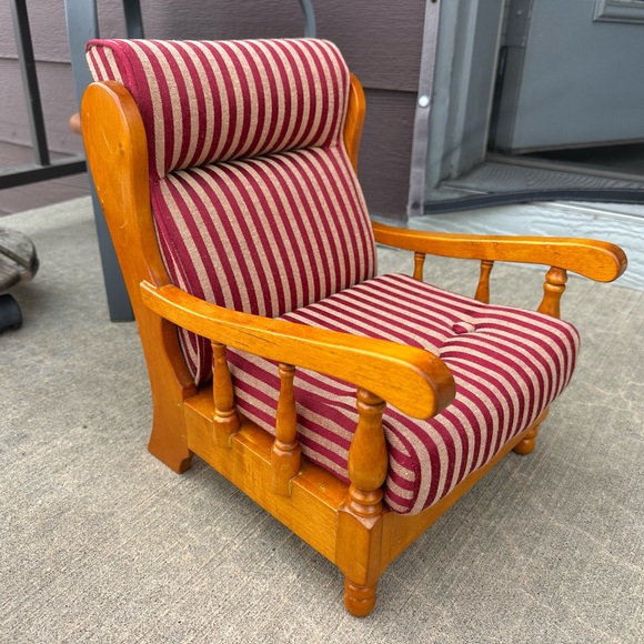 Mid-Century Modern Country-Style Cushioned Wood Chair for 18